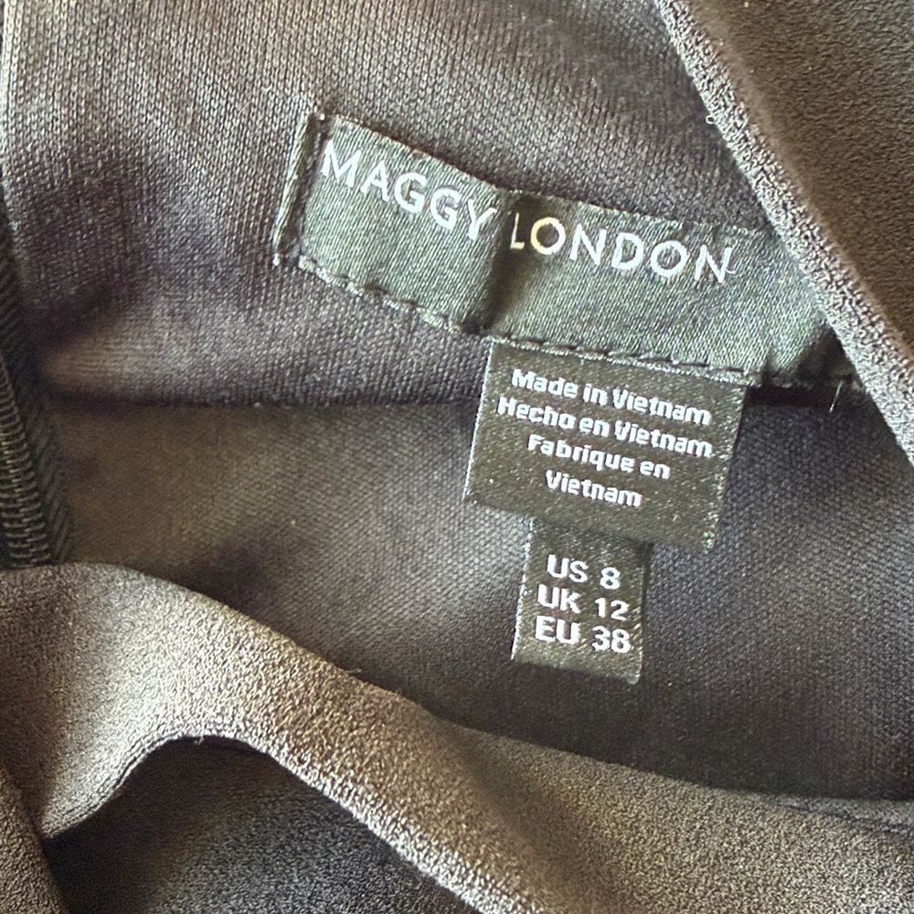 Maggy London Classic Black Midi Dress - Picture 3 of 11